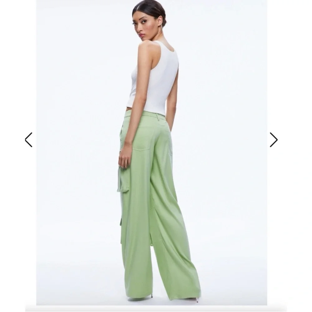 Alice + Olivia Light Green Wide Leg Cargo Pants - Picture 4 of 9